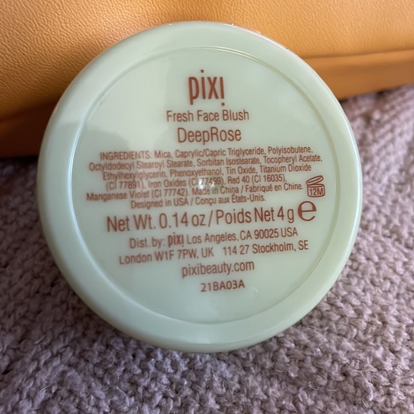 Pixi blush in deep rose. - Picture 2 of 2